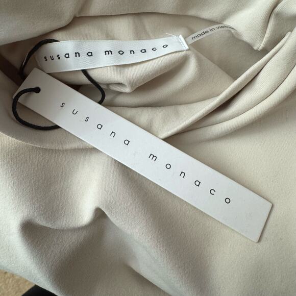 Susana Monaco Mock Neck Sleeve Top 9" in Blanched Almond NWT Size Small - Picture 6 of 9